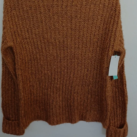 Abound Turtleneck - Picture 5 of 14